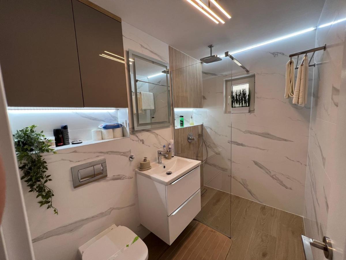 Luxury Apartment Centrul Vechi Curtea de Argeş Zewnętrze zdjęcie