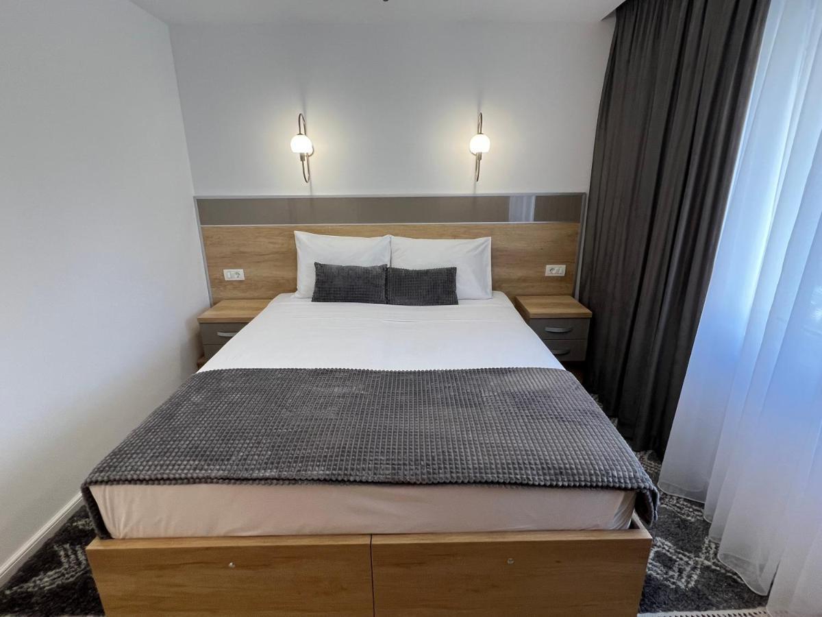 Luxury Apartment Centrul Vechi Curtea de Argeş Zewnętrze zdjęcie