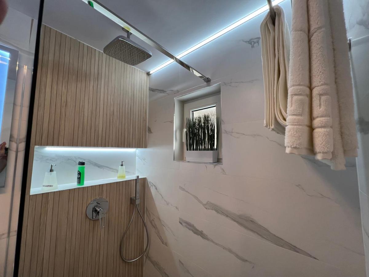 Luxury Apartment Centrul Vechi Curtea de Argeş Zewnętrze zdjęcie