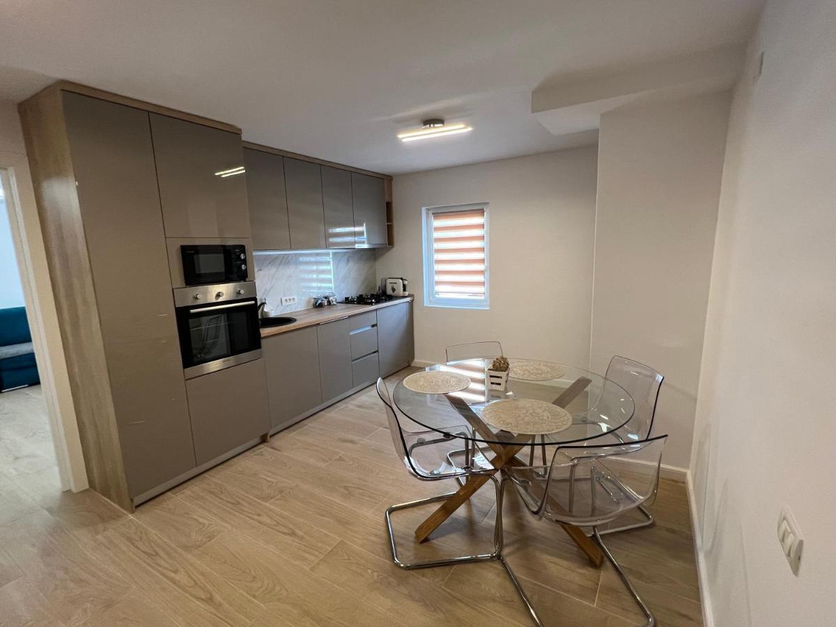 Luxury Apartment Centrul Vechi Curtea de Argeş Zewnętrze zdjęcie