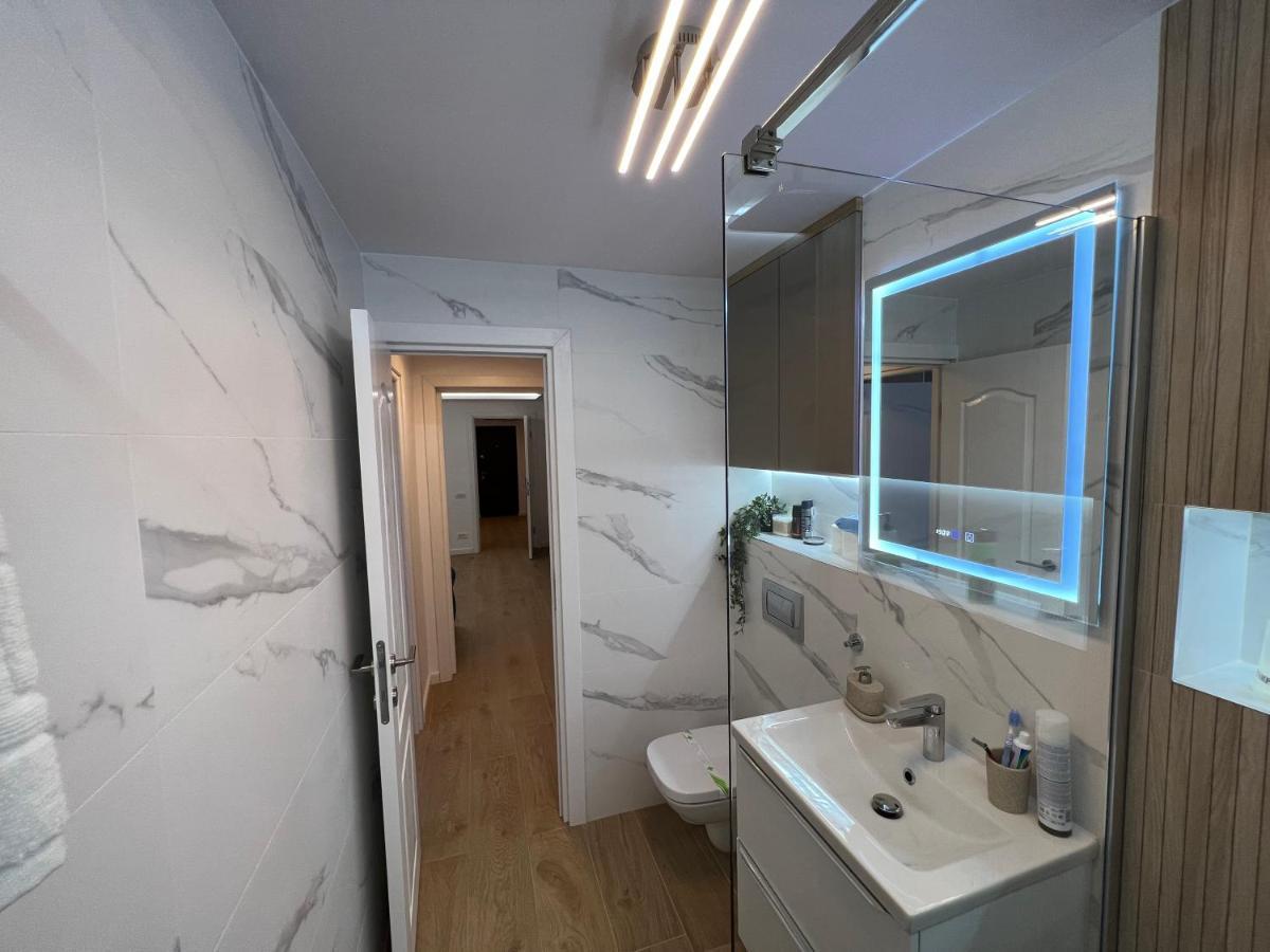 Luxury Apartment Centrul Vechi Curtea de Argeş Zewnętrze zdjęcie