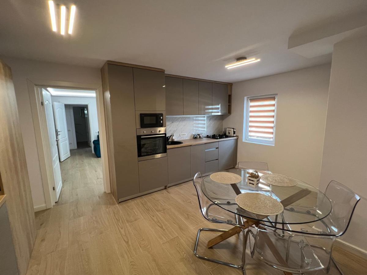 Luxury Apartment Centrul Vechi Curtea de Argeş Zewnętrze zdjęcie