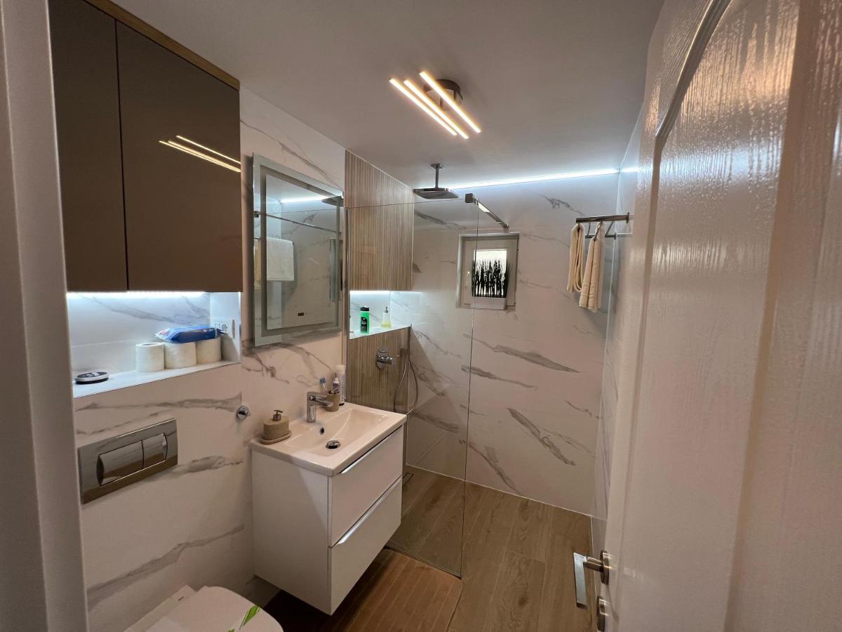 Luxury Apartment Centrul Vechi Curtea de Argeş Zewnętrze zdjęcie