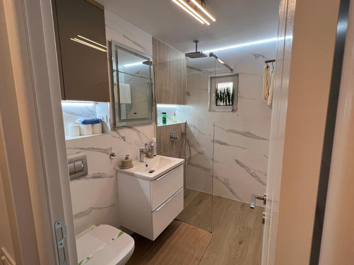 Luxury Apartment Centrul Vechi Curtea de Argeş Zewnętrze zdjęcie